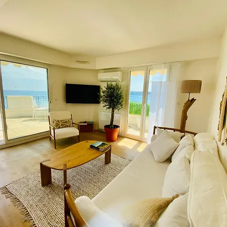 Exceptionnel Face A La Mer, 2 Pieces Avec Terrasse