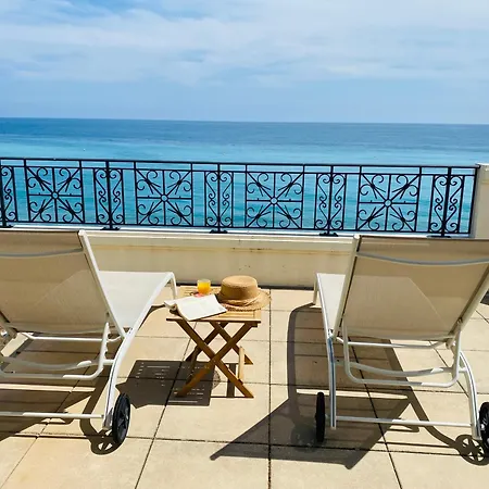 Exceptionnel Face A La Mer, 2 Pieces Avec Terrasse Appartement Menton